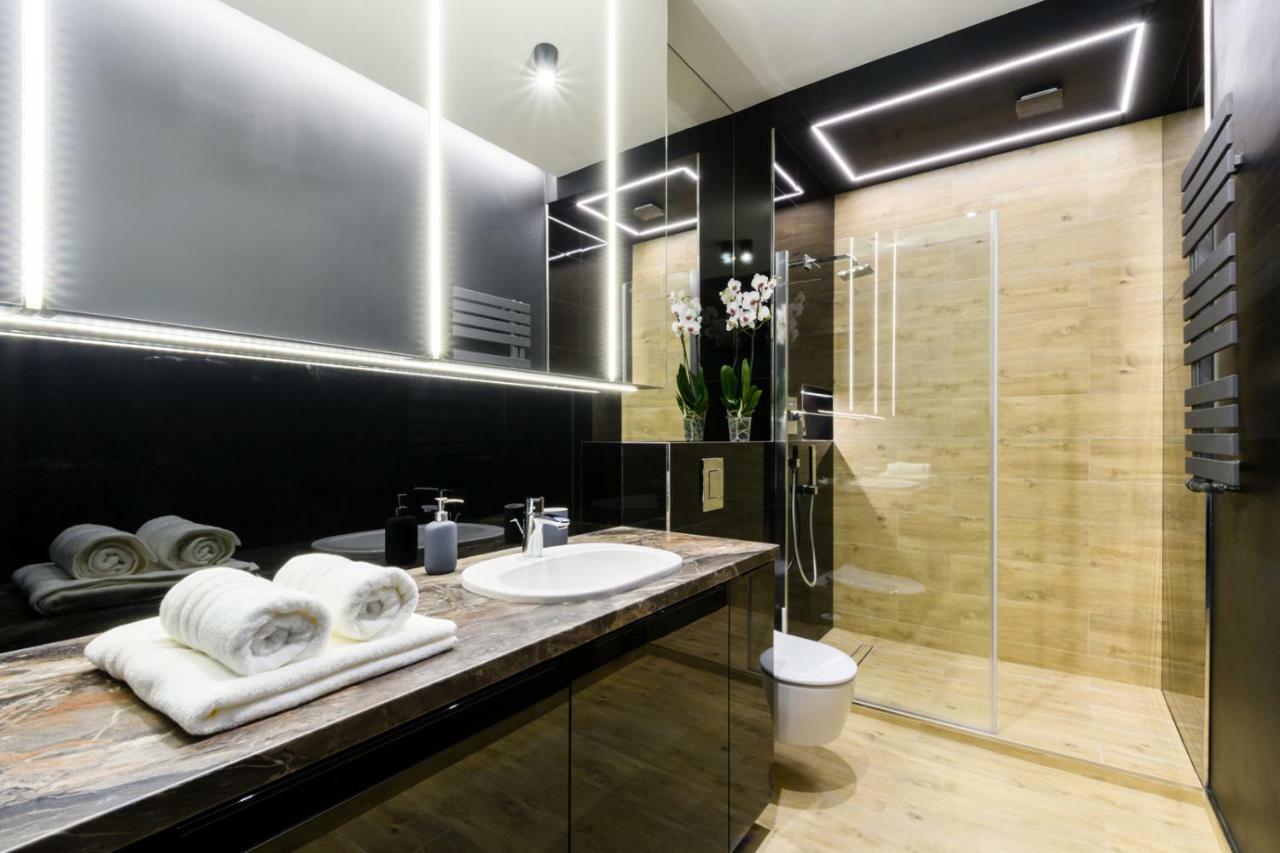 Zlota Luxury Apartments วอร์ซอ ภายนอก รูปภาพ