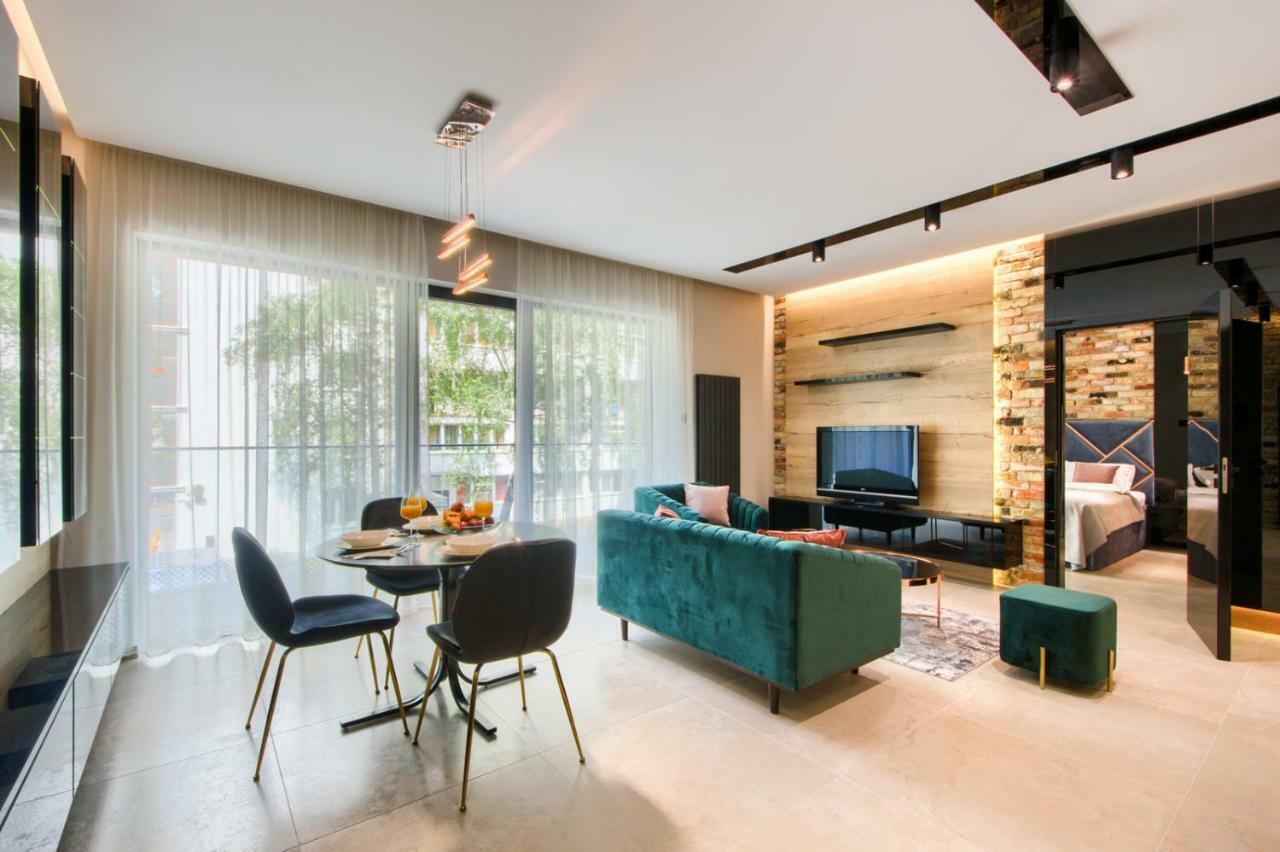 Zlota Luxury Apartments วอร์ซอ ภายนอก รูปภาพ