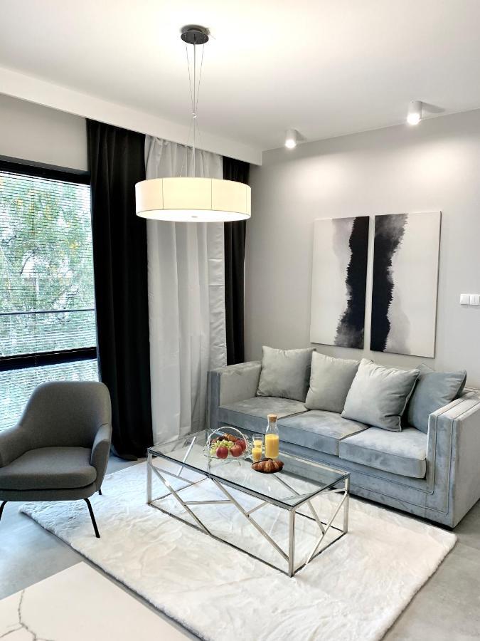 Zlota Luxury Apartments วอร์ซอ ภายนอก รูปภาพ