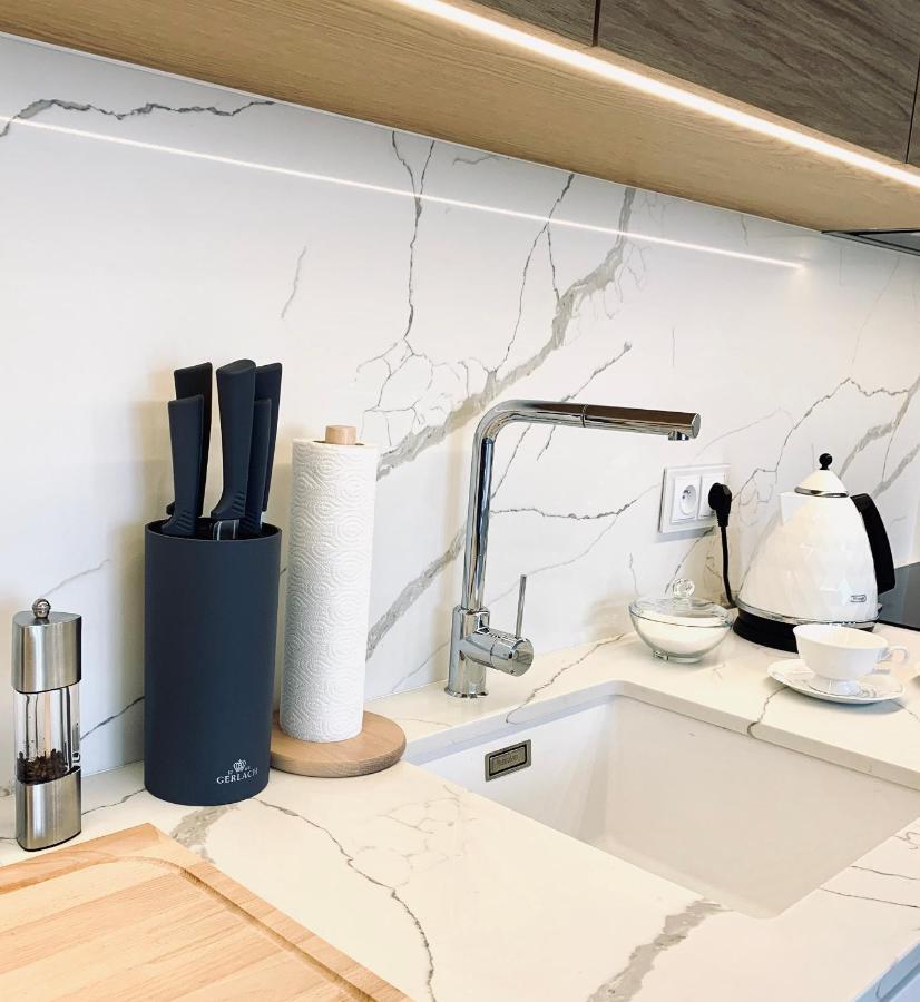 Zlota Luxury Apartments วอร์ซอ ภายนอก รูปภาพ