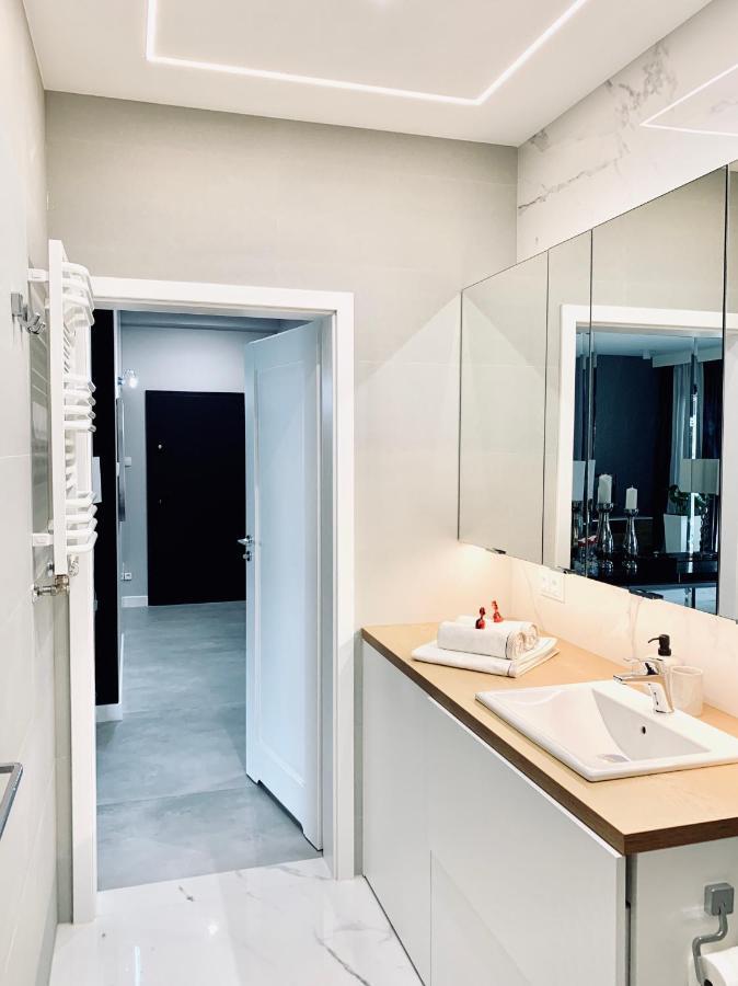 Zlota Luxury Apartments วอร์ซอ ภายนอก รูปภาพ