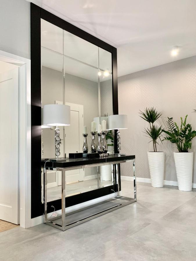 Zlota Luxury Apartments วอร์ซอ ภายนอก รูปภาพ