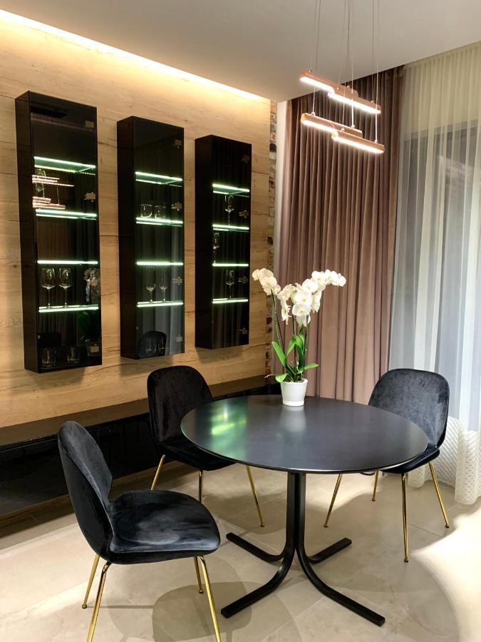 Zlota Luxury Apartments วอร์ซอ ภายนอก รูปภาพ